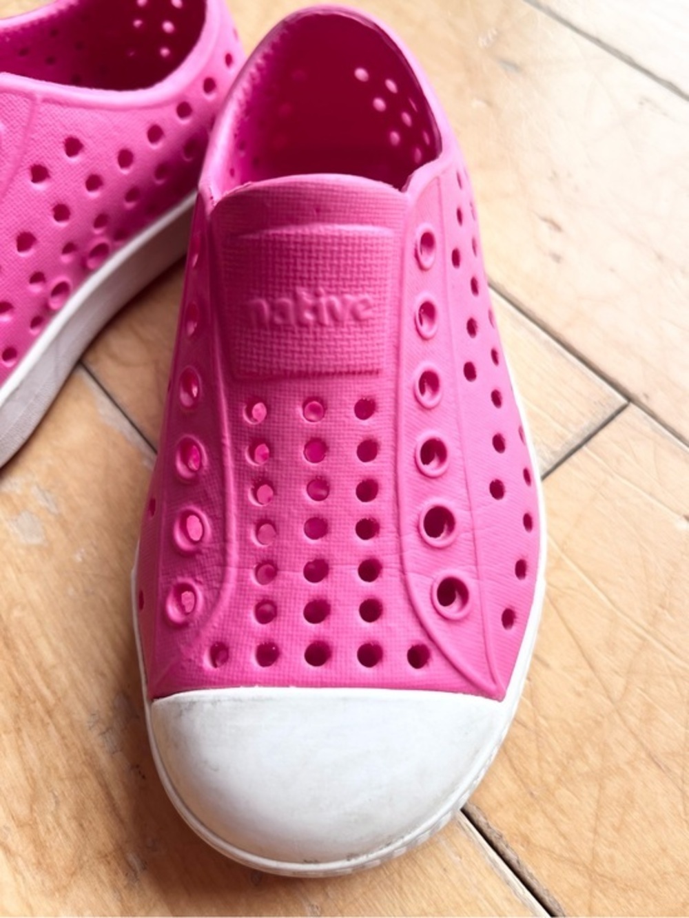 Native Jefferson Pink Slip‑On Water‑Friendly Sneakers Size 7 (Toddler)